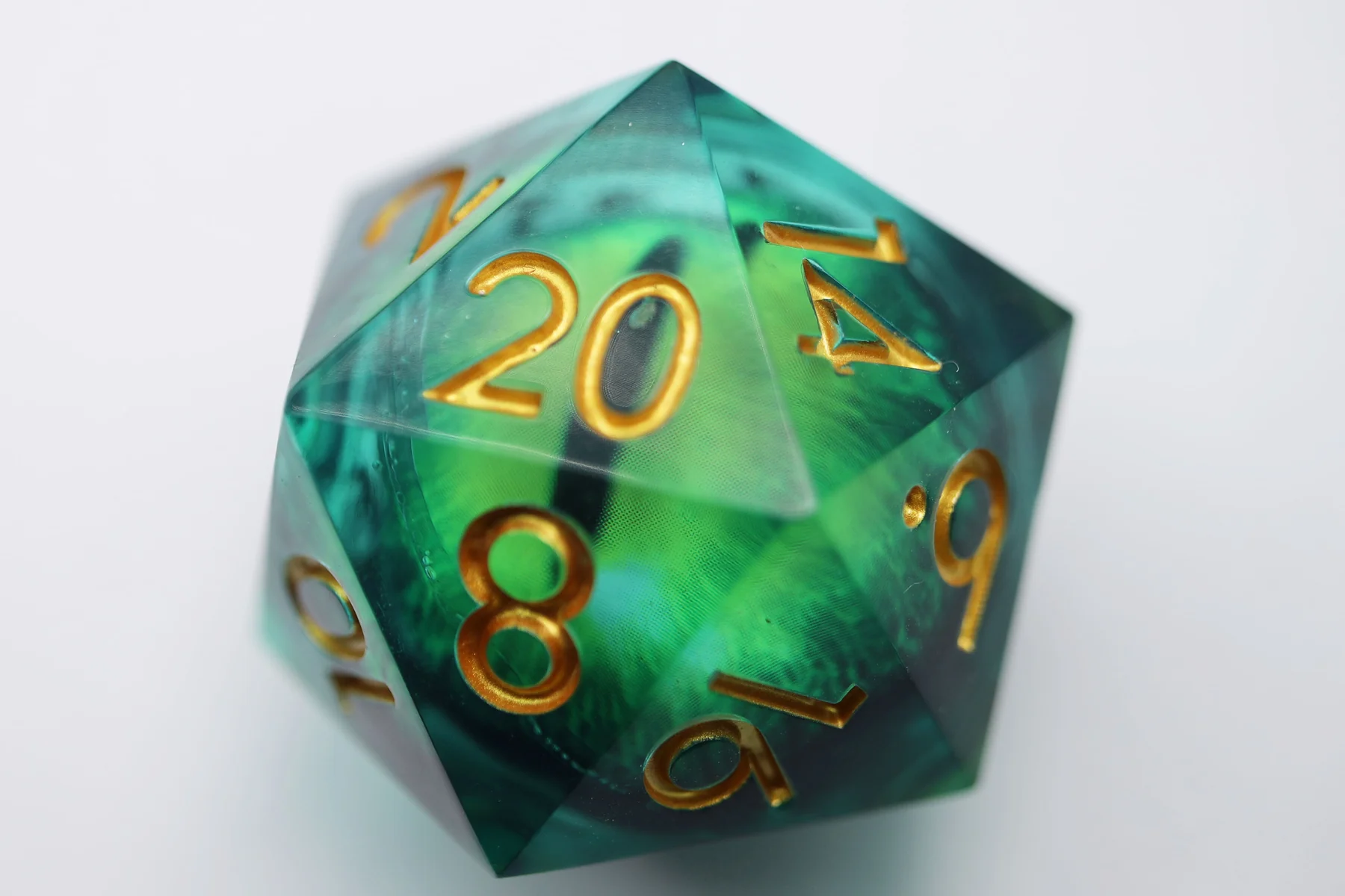 Premium Large Moving Eye D20 - Dragon's Eye