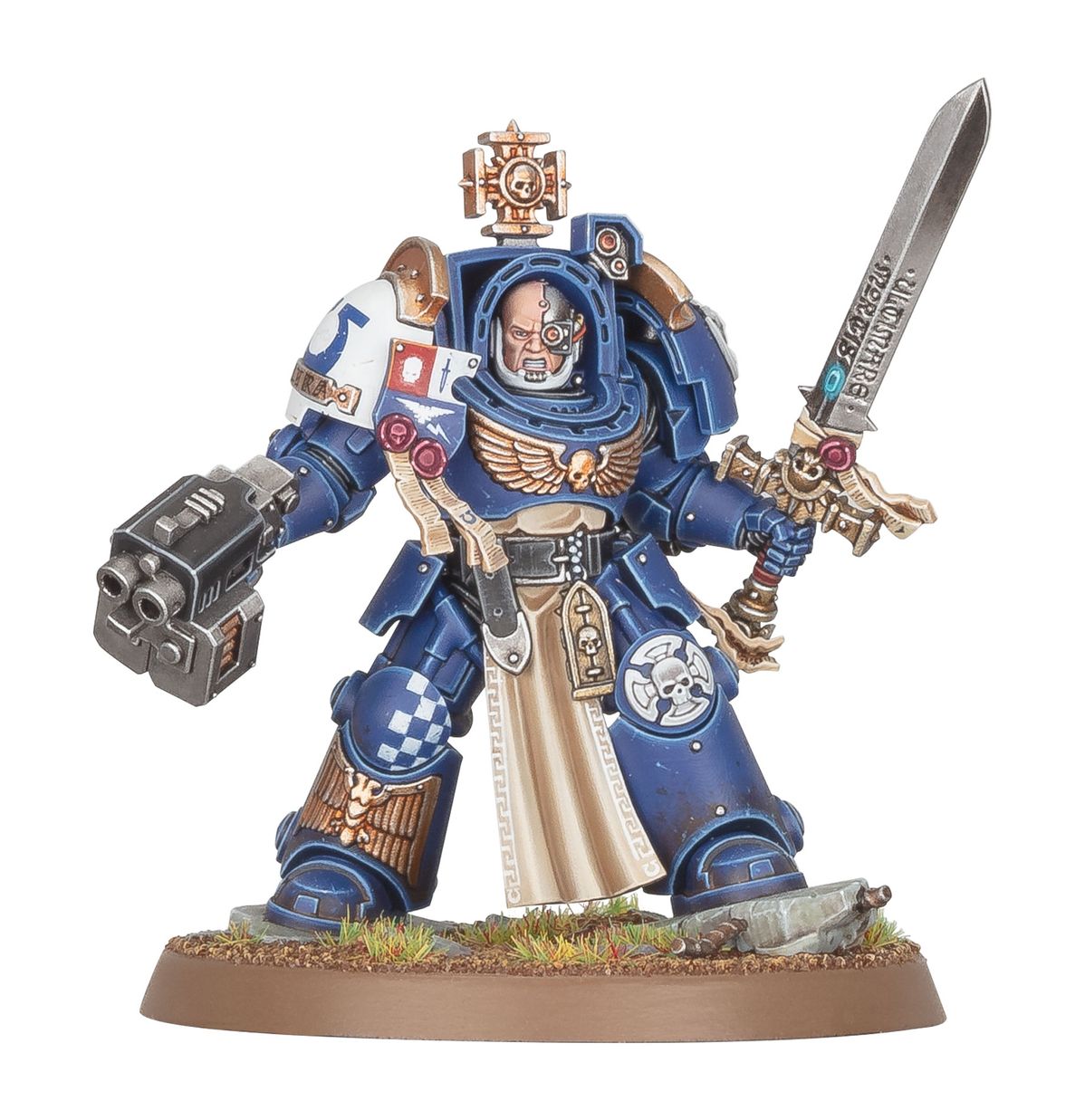 Warhammer 40,000: Space Marines - Captain In Terminator Armour